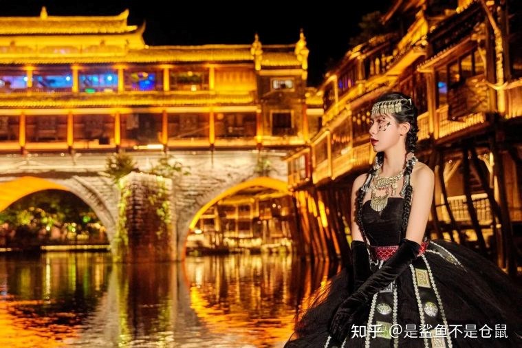 Tour Trương Gia Giới - Phượng Hoàng Cổ Trấn 6N5D Khởi Hành từ Hồ Chí Minh